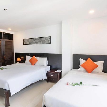 Queen Palace Sea View Hotel Дананг Екстериор снимка