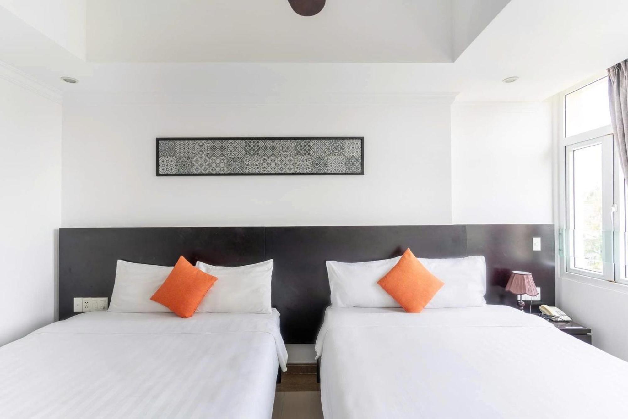 Queen Palace Sea View Hotel Дананг Екстериор снимка