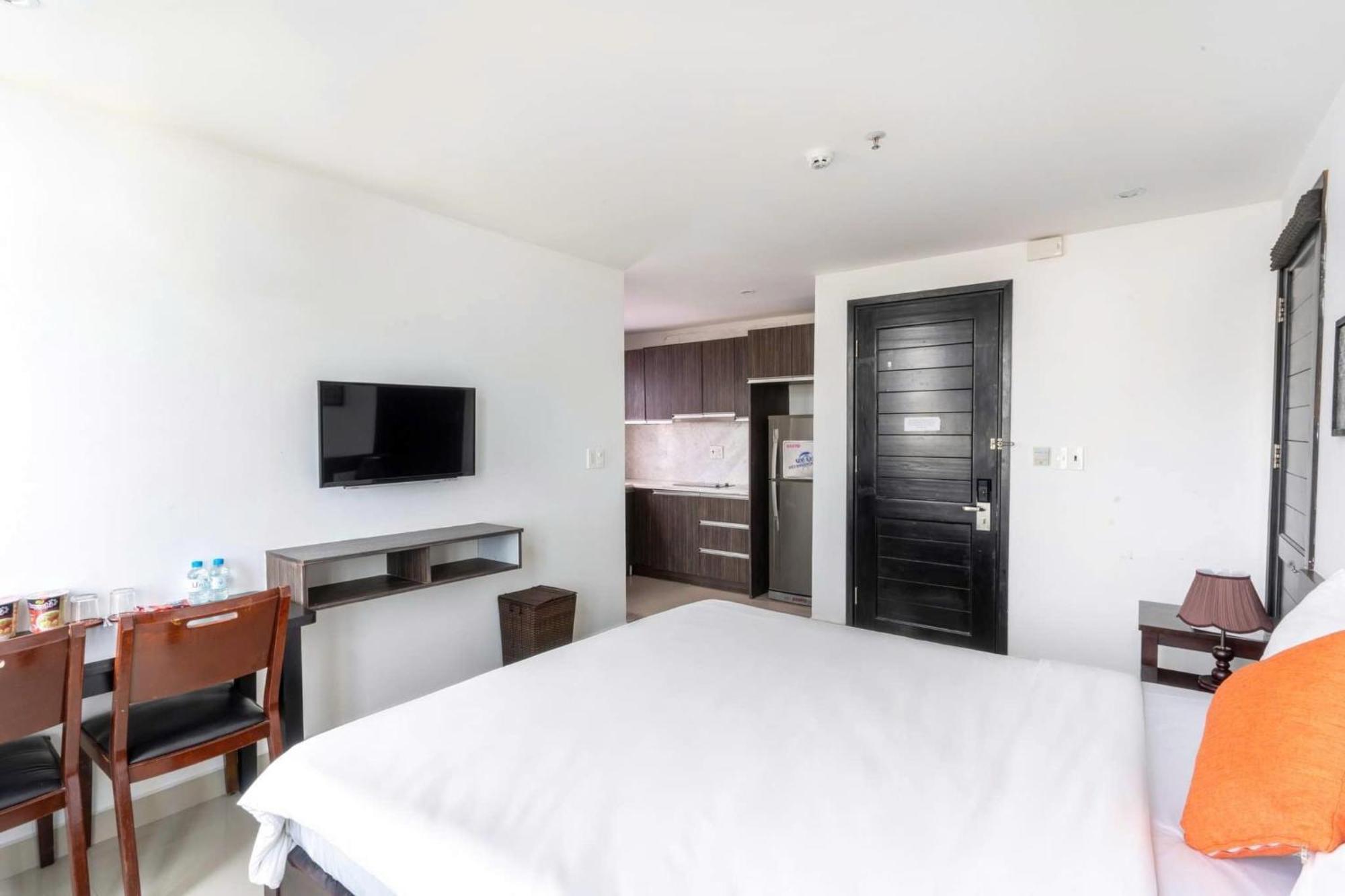 Queen Palace Sea View Hotel Дананг Екстериор снимка